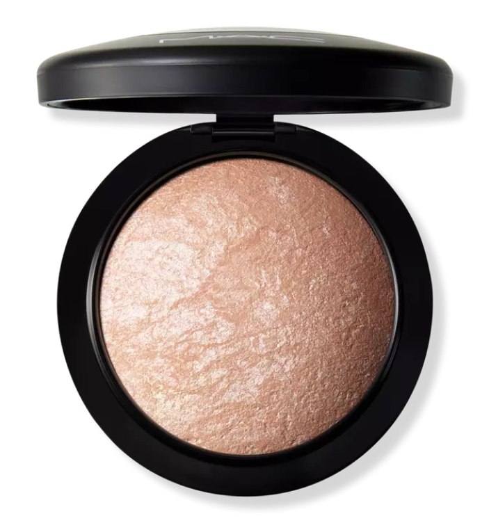 M.A.C Mineralize Skinfinish Highlight Face Powder